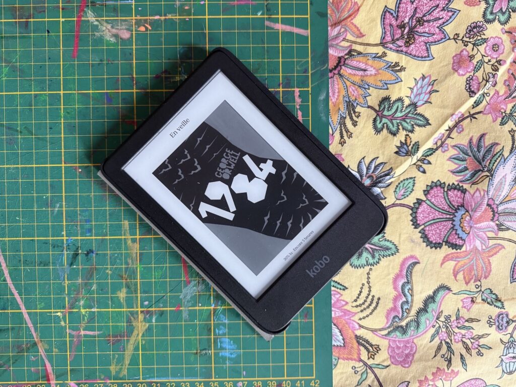 Liseuse Kobo avec 1984 de George Orwell en couverture